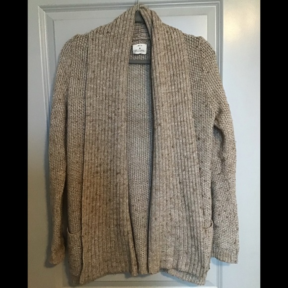 Urban Outfitters collared wool blend sweater - Picture 1 of 3